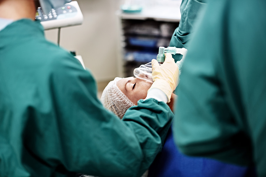 General Anesthesia vs. Twilight Sedation: Which is Really Safer?